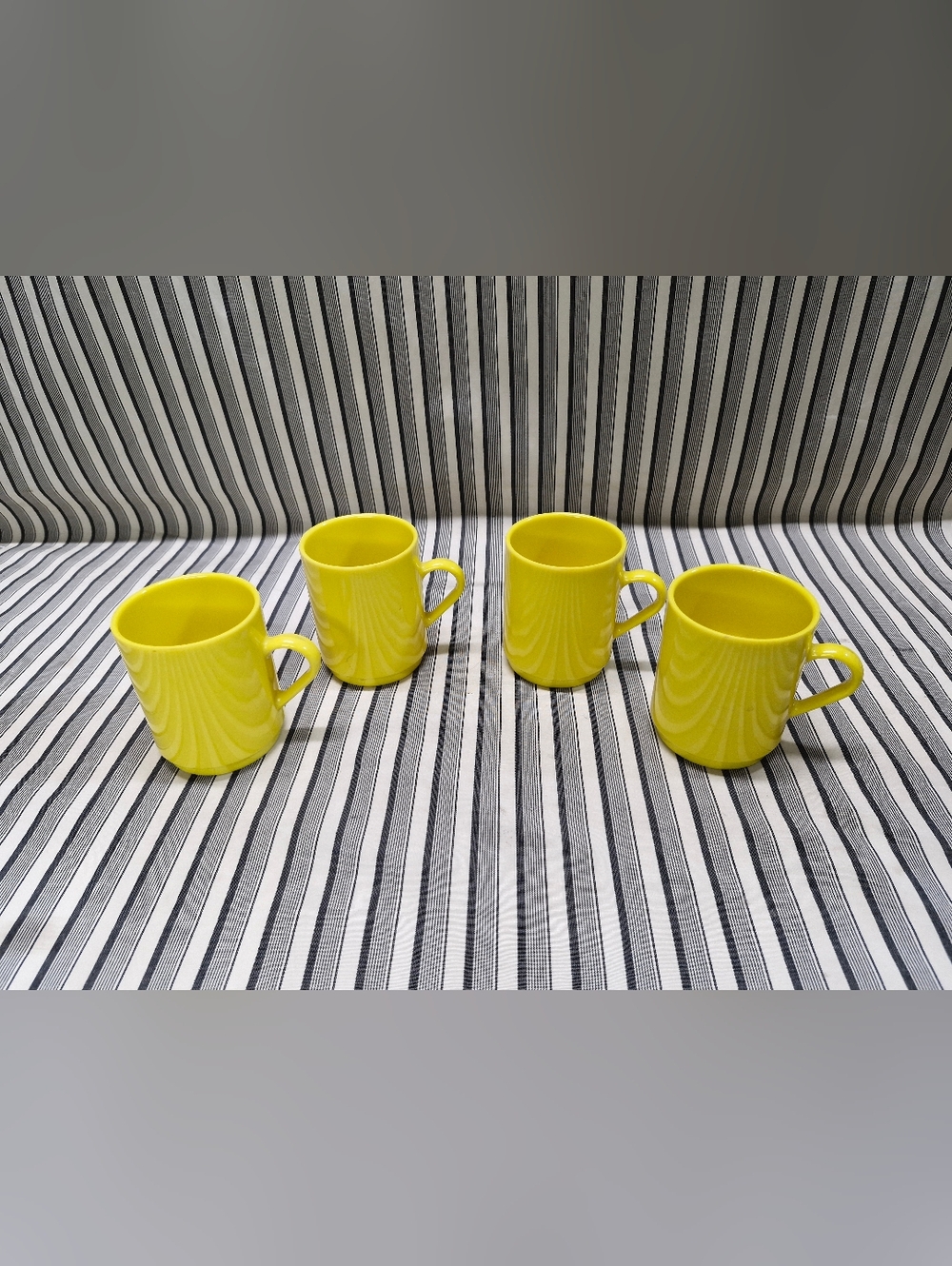 Set of 4 Vintage Yellow Melamine Stackable Coffee Mugs 3.5”